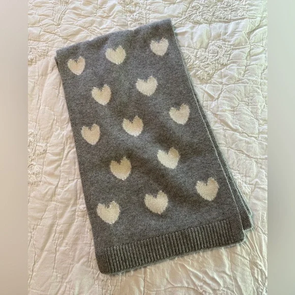 Talbots cashmere heart scarf NWOT - Picture 4 of 5